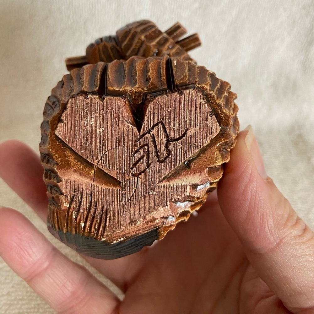 🩵 Artesania Rinconada Beaver #71 Hand Carved Clay Cute Animal Holding Sticks - Picture 8 of 9